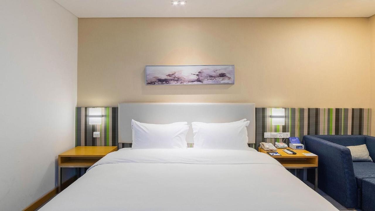 Holiday Inn Express Baoji City Centre By Ihg מראה חיצוני תמונה