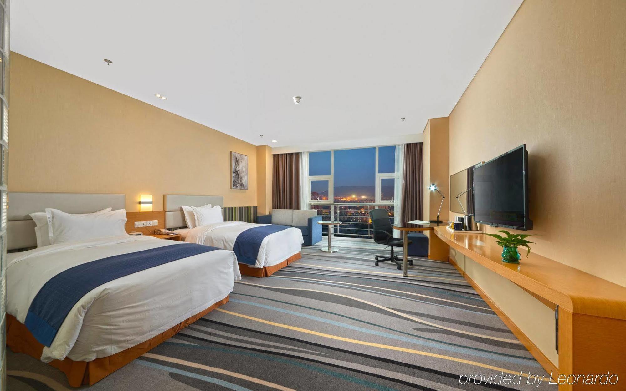 Holiday Inn Express Baoji City Centre By Ihg מראה חיצוני תמונה